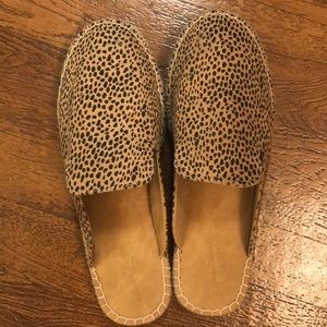 Leopard mules